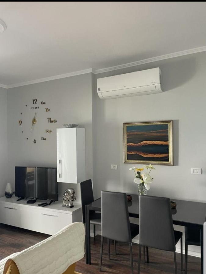 פוגרדץ Kelvi'S Apartment מראה חיצוני תמונה